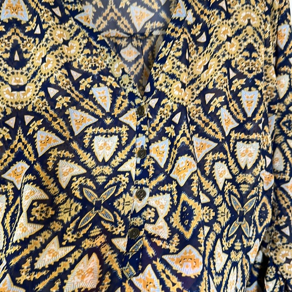A.n.a Sheer Blouse Size 1X Blue & Yellow - Picture 3 of 5
